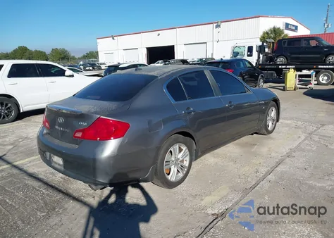 2015 Infiniti Q40 z USA, uszkodzony, nr VIN JN1CV6AP1FM580876
